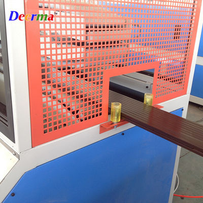 45kw WPC Decking Making Machine 180kg/hr - 250kg/hr WPC Profile Extrusion Line
